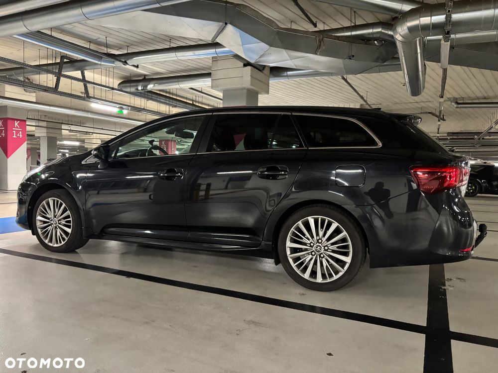 Toyota Avensis Touring Sports 1.8 Business Edition - 15