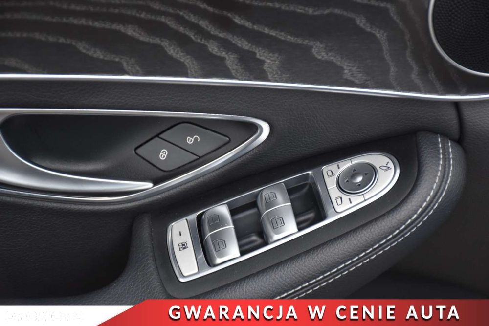 Mercedes-Benz Klasa C 200 T 4Matic 7G-TRONIC AMG Line - 17