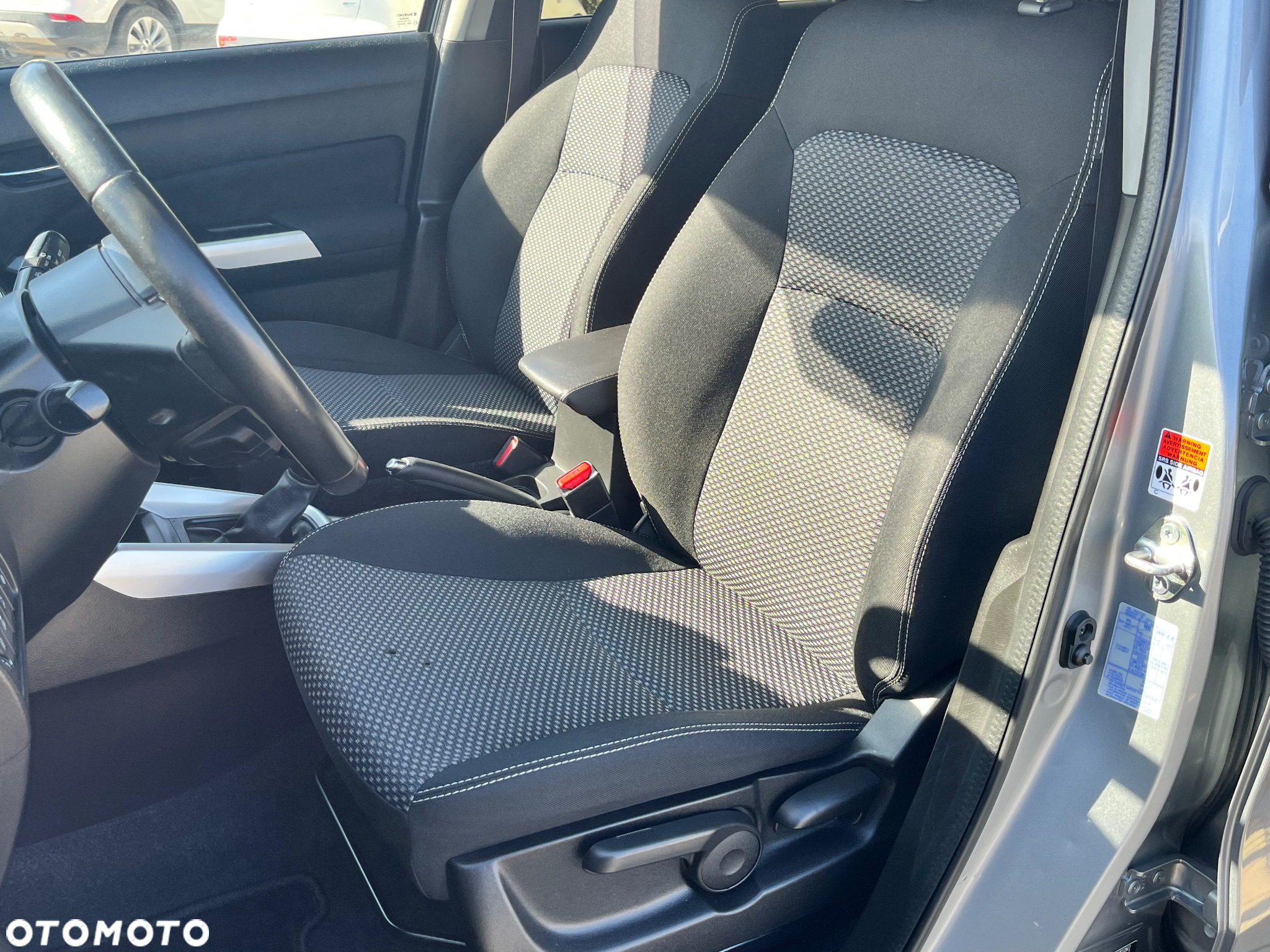 Suzuki Vitara 1.6 Comfort 2WD - 16