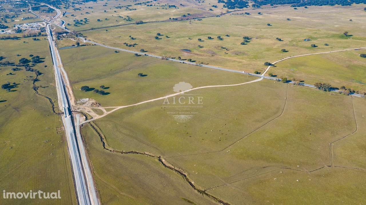 Herdade  com potencial de indústria/logistica - Grande imagem: 3/17