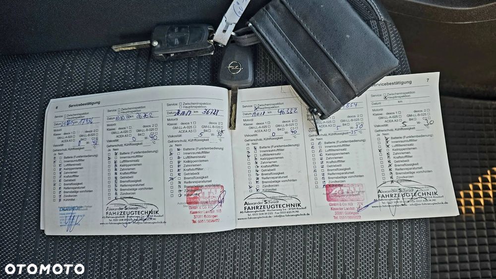 Opel Corsa 1.4 16V Innovation - 21