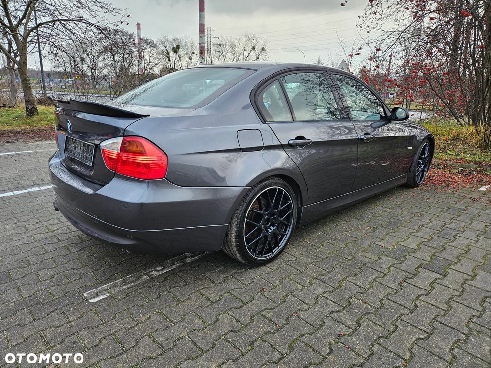 BMW Seria 3 320i - 8
