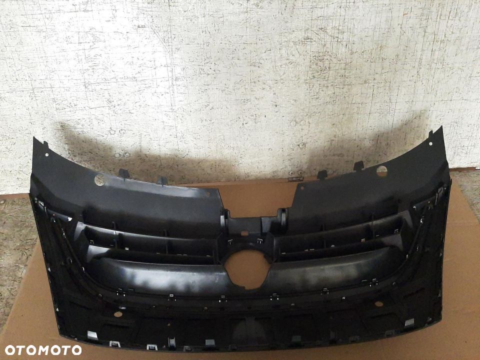 Przedni Grill VW Passat CC Zamiennik - 2