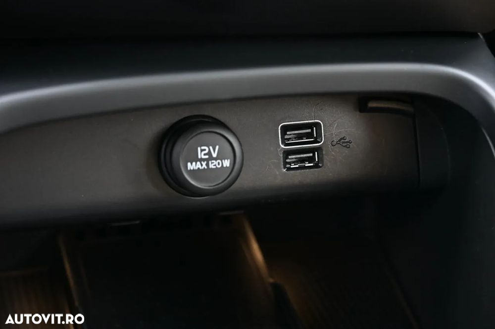 Volvo XC 40 T5 AWD Geartronic Inscription - 24