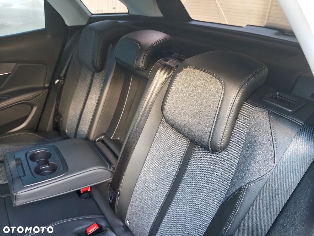 Peugeot 3008 - 23