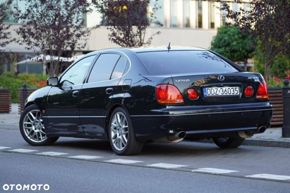 Lexus GS - 3