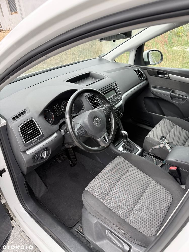 Volkswagen Sharan 2.0 TDI Comfortline DSG - 8