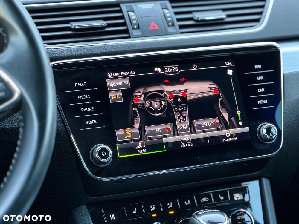 Skoda Superb 2.0 TDI SCR Ambition DSG - 20