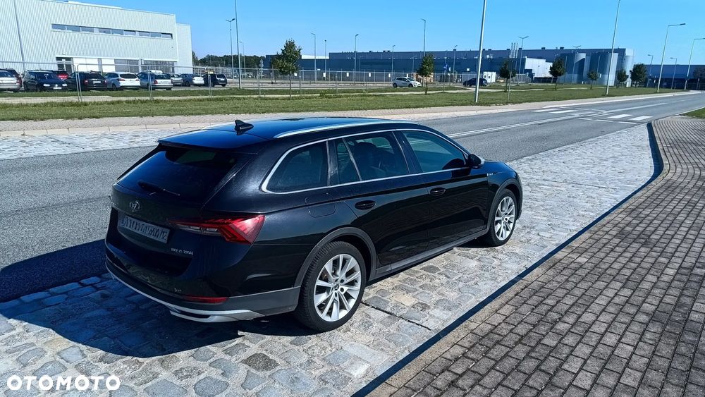 Skoda Octavia Combi 2.0 TDI DSG 4x4 Scout - 7