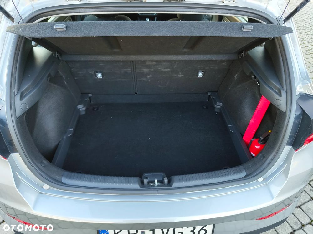 Hyundai i30 1.5 DPI Classic + - 18