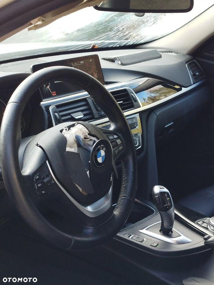 BMW Seria 3 318d - 11