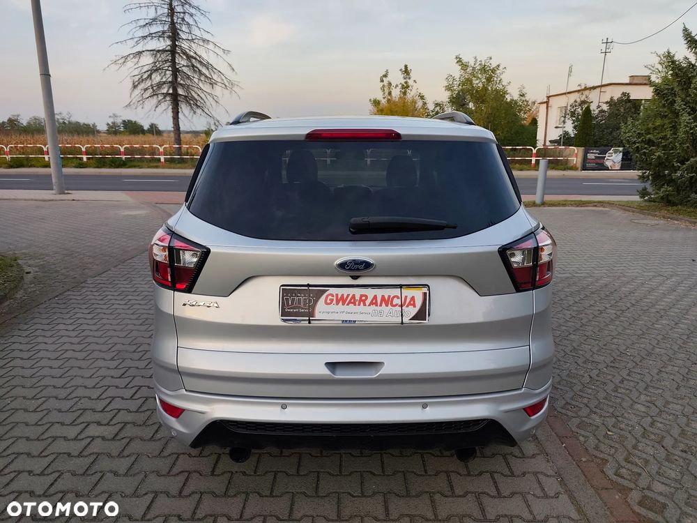 Ford Kuga 2.0 TDCi 2x4 ST-Line - 6