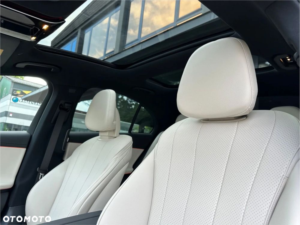 Mercedes-Benz Klasa E 220 d 4-Matic AMG - 6