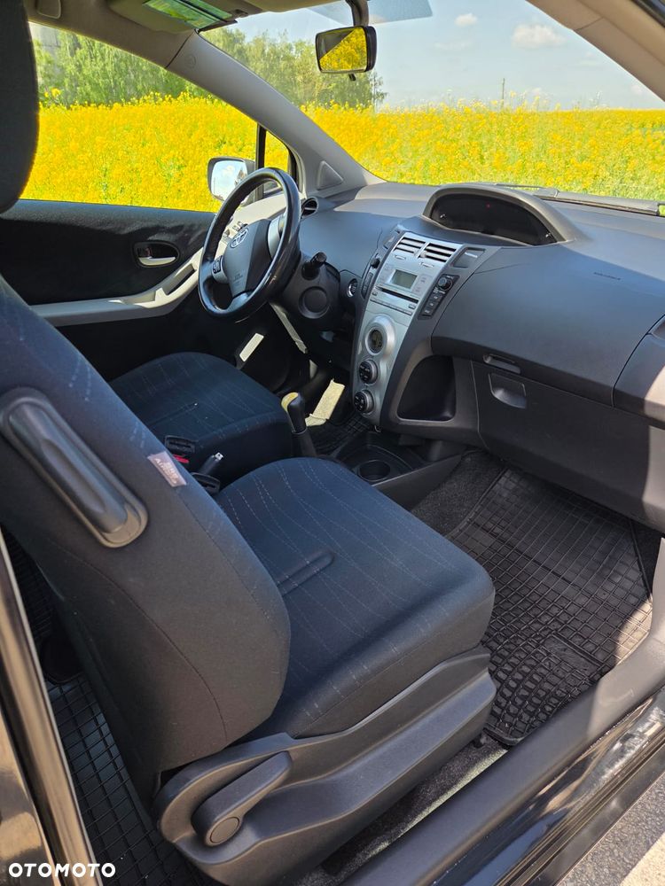 Toyota Yaris 1.3 Sol - 16