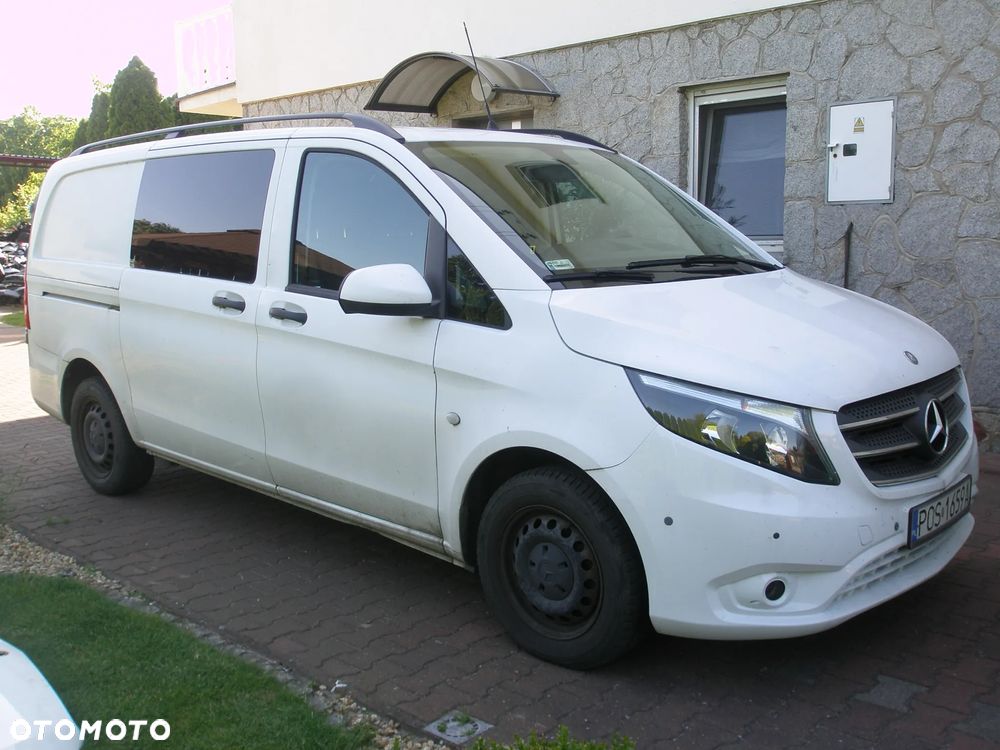 Mercedes-Benz Vito Renault Trafic - 2