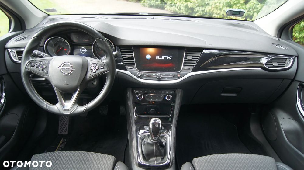 Opel Astra 1.6 CDTI Sport - 11