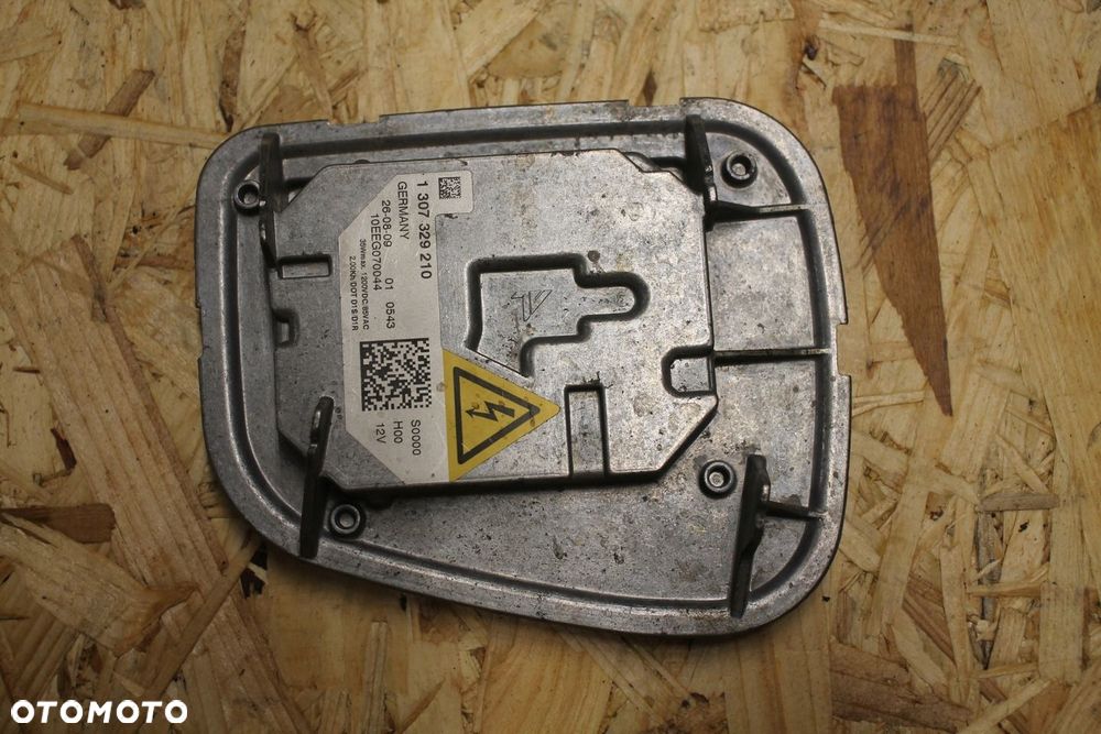 VOLVO V50 S40 LIFT PRAWA PRZETWORNICA 1307329210 - 1