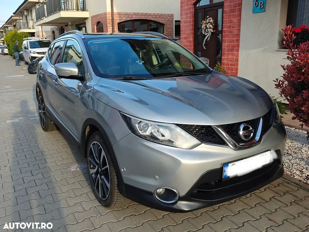 Nissan Qashqai 1.6 DCI Xtronic TEKNA - 4