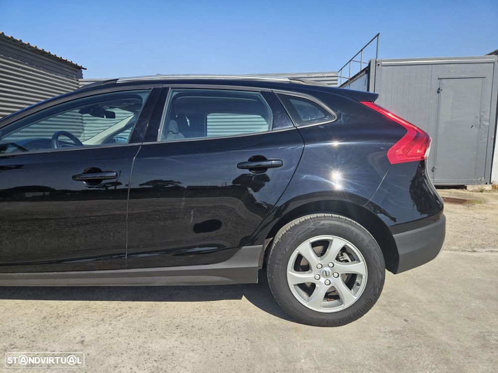 Volvo V40 Cross Country 2.0 D2 Momentum - 16