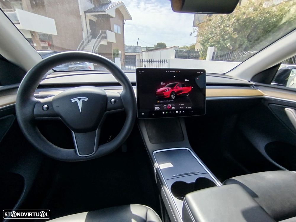 Tesla Model Y Tração Traseira - 28