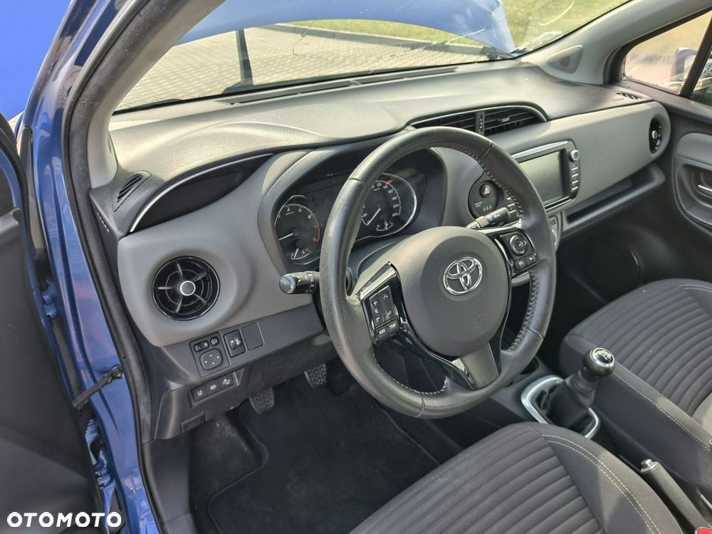 Toyota Yaris - 11