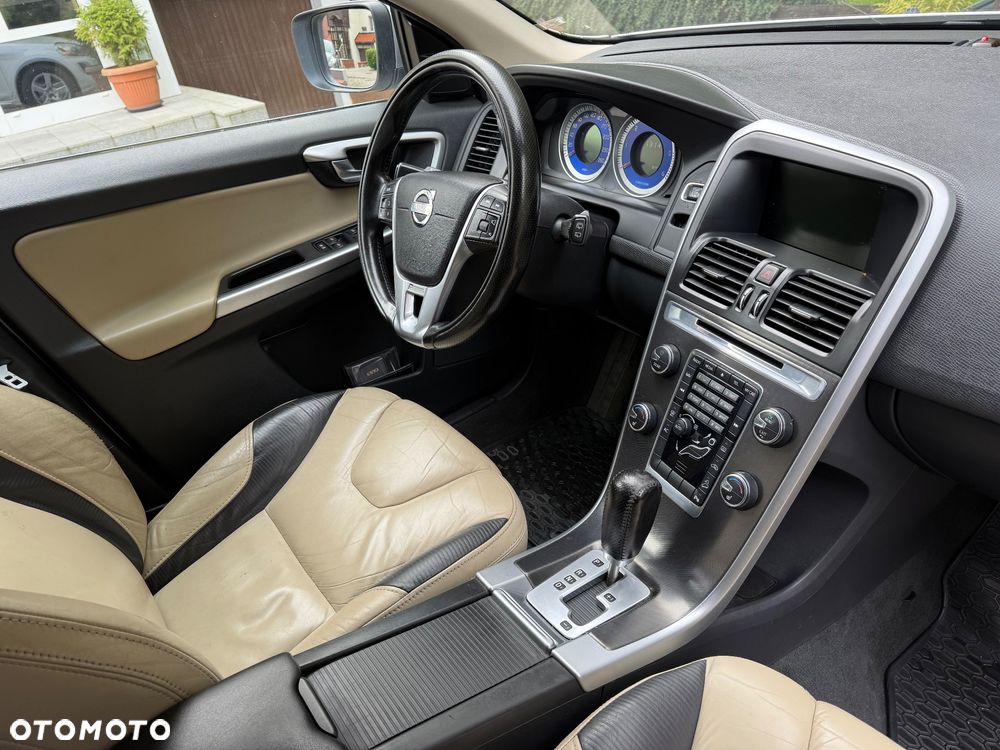 Volvo XC 60 2.4D AWD Summum - 7