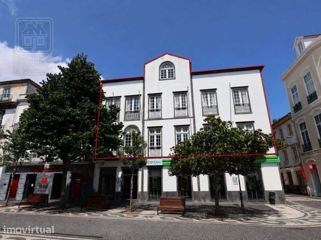ARRENDAMENTO (parcial) de EDIFÍCIO no centro histórico de Ponta Del... - Grande imagem: 2/60
