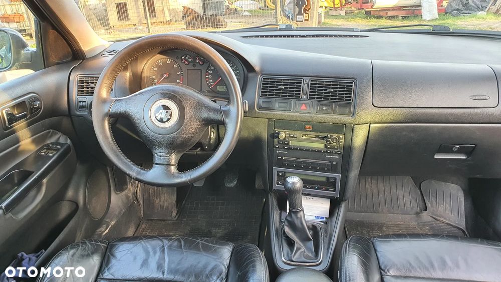 Volkswagen Golf 1.6 - 18