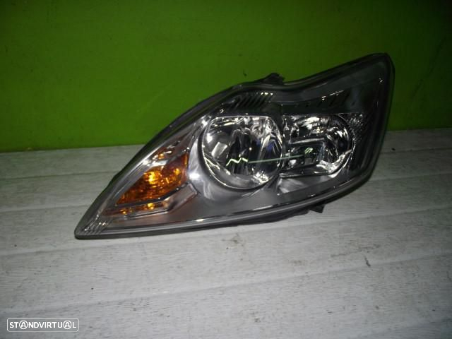 Farol Esquerdo Ford Focus - 2008 / 2011 - F1099 - 2