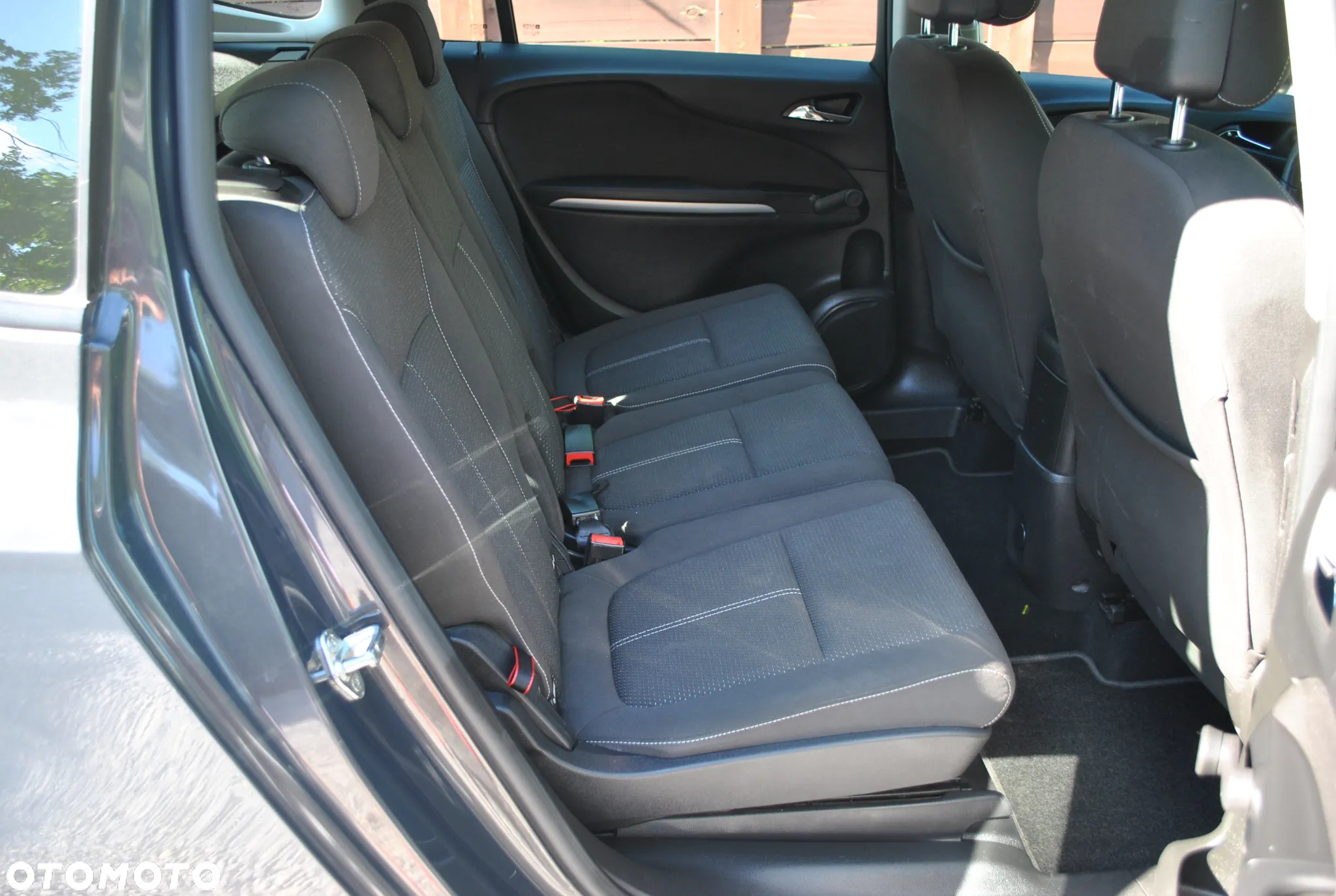 Opel Zafira 1.4 Turbo Business Edition - 12