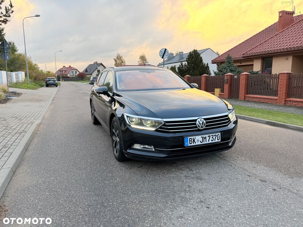 Volkswagen Passat - 25