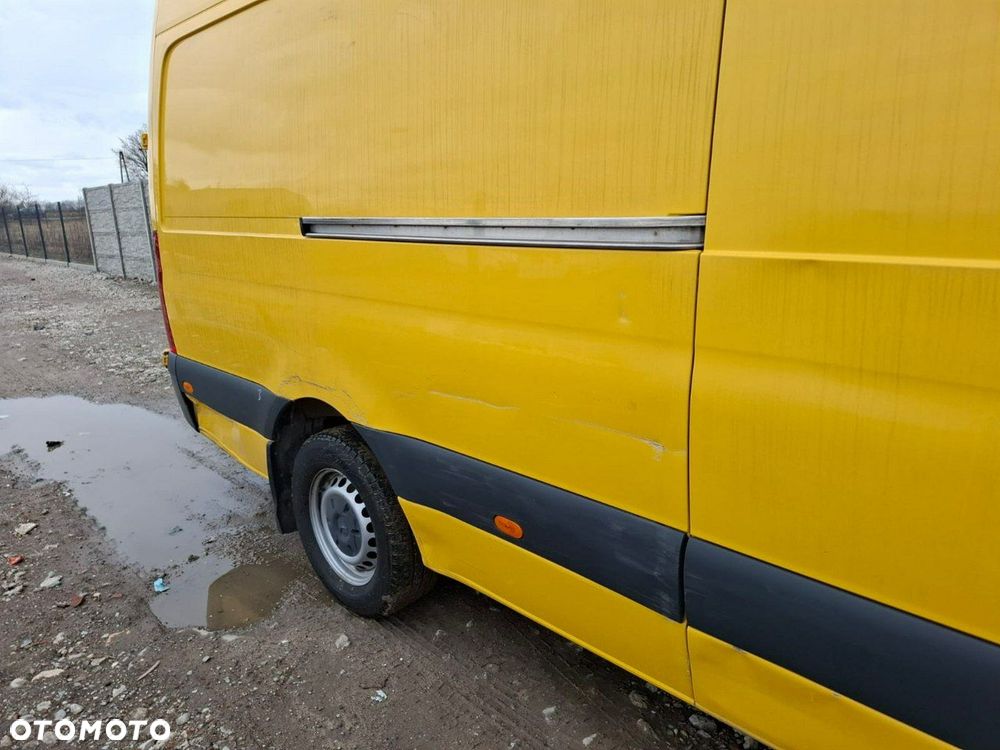 Mercedes-Benz Sprinter - 5