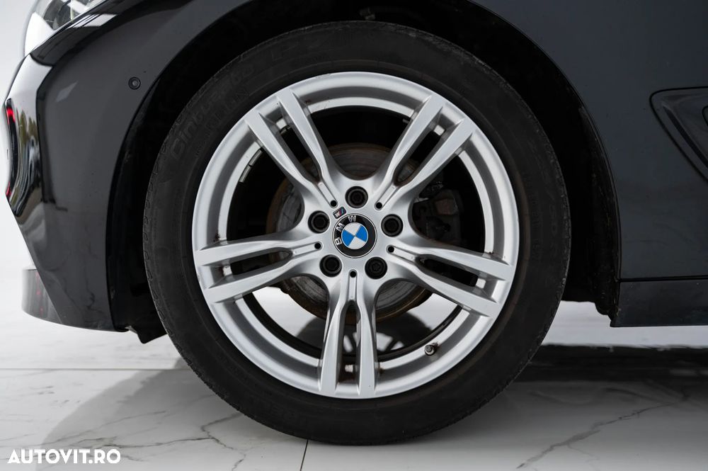 BMW Seria 3 320d Aut. M Sport - 12