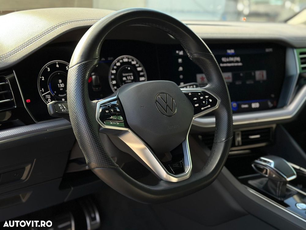 Volkswagen Touareg V6 TSI R-Style - 17