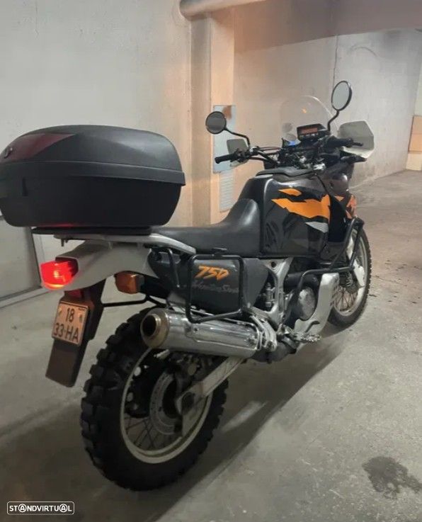 Honda XRV 750 AfricaTwin RD07A - 2