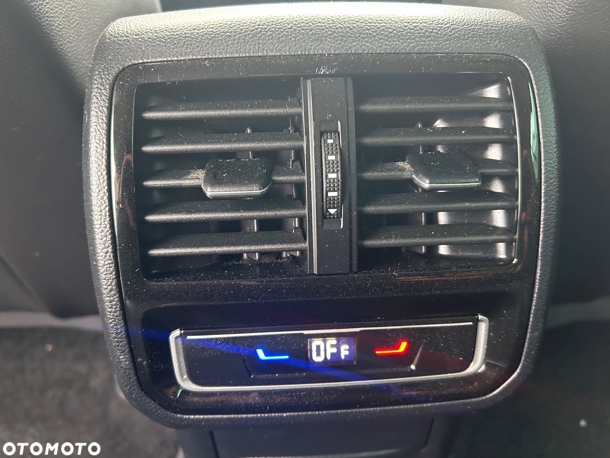 Volkswagen Passat Variant 2.0 TDI (BlueMotion Technology) Trendline - 24