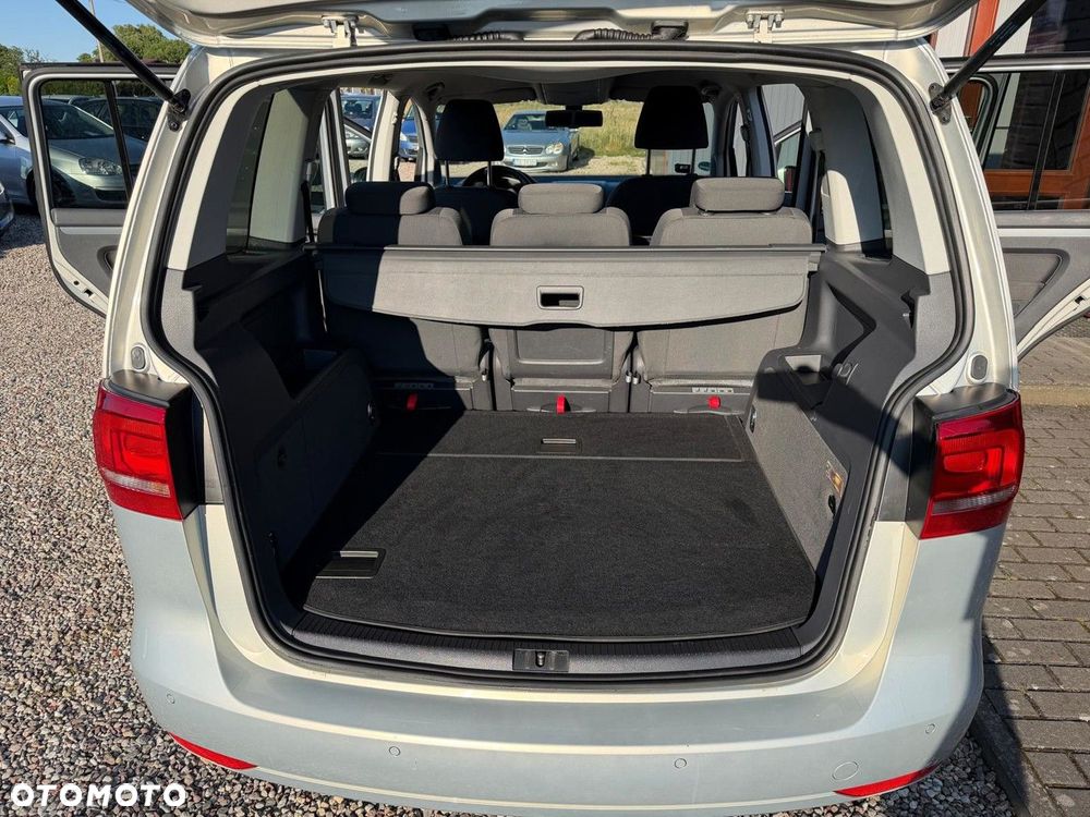 Volkswagen Touran 1.4 TSI Highline DSG - 36