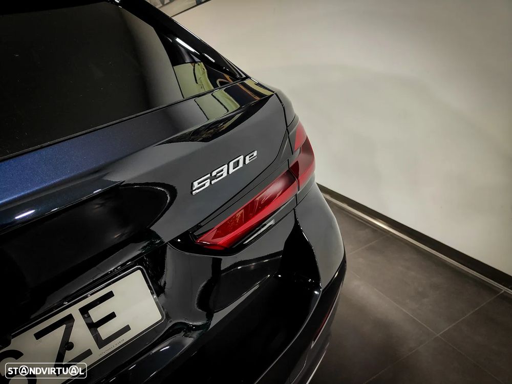 BMW 530 e Pack Desportivo M - 25