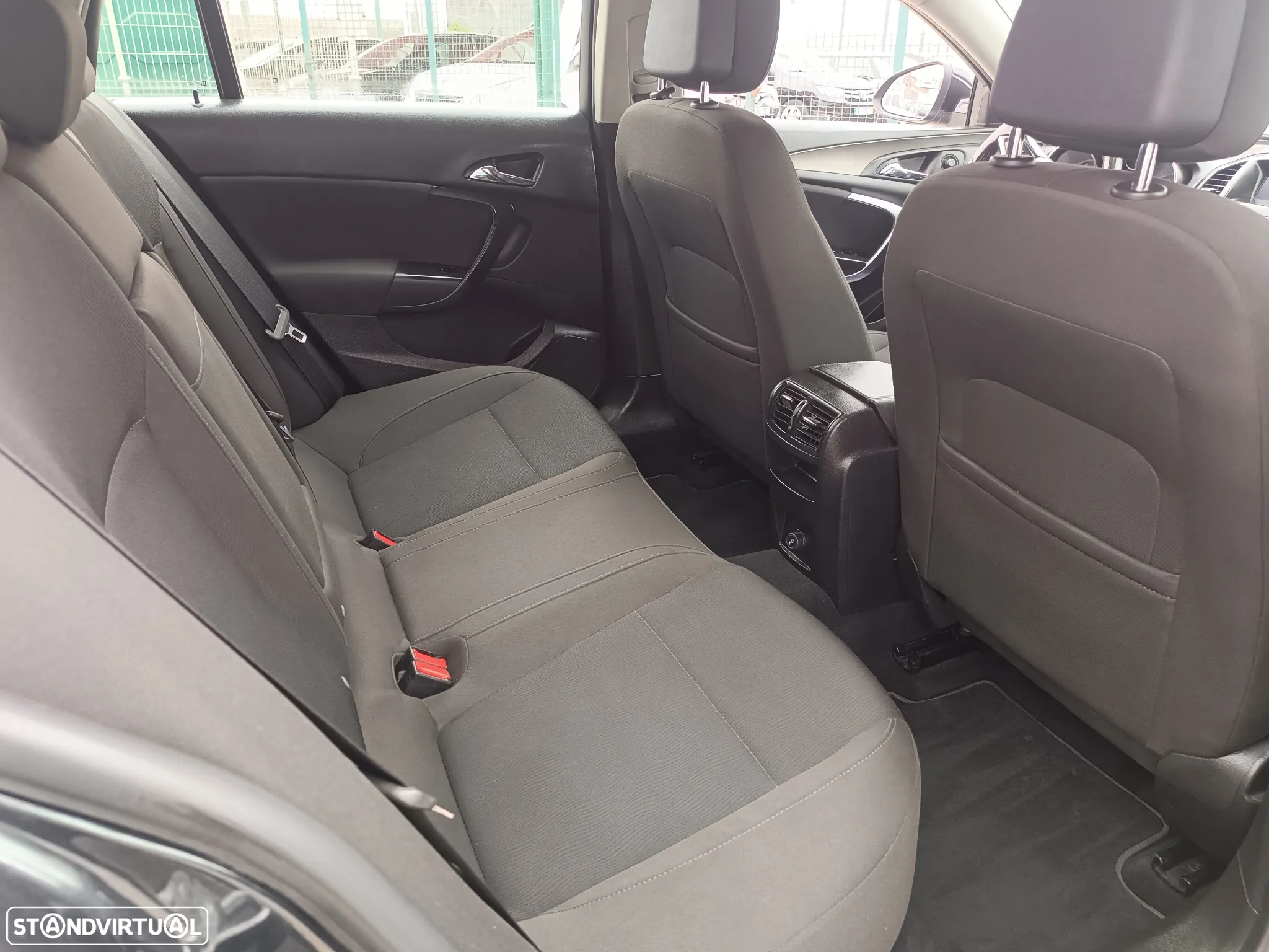 Opel Insignia Sports Tourer 2.0 CDTi Executive S/S - 20