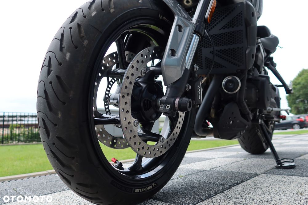Triumph Trident - 5