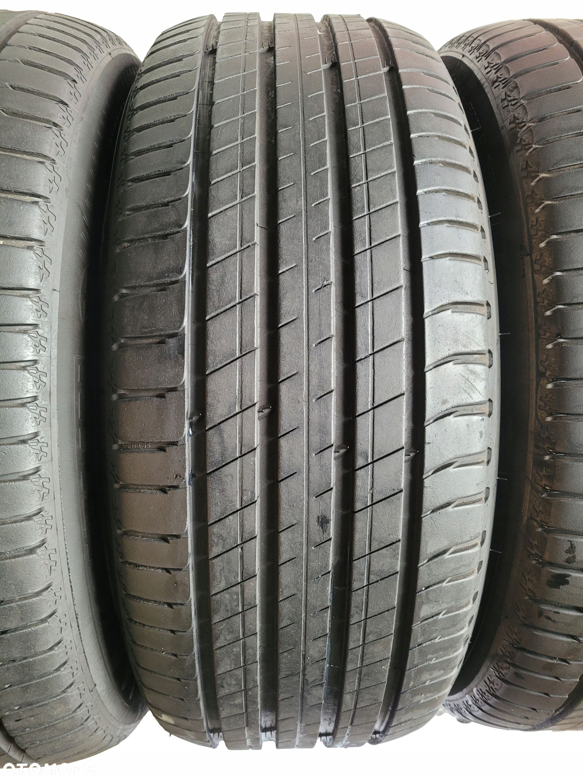 4x michelin latitude sport 3 245/50 R19 105W run f - 4