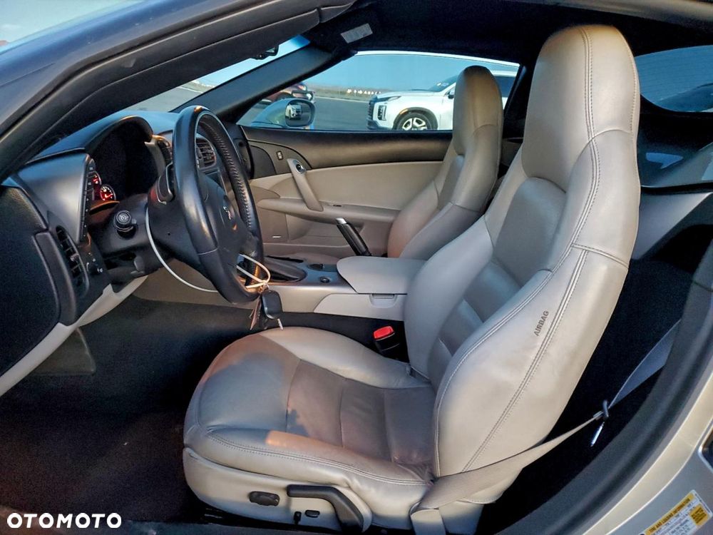 Chevrolet Corvette 6.0 V8 - 8