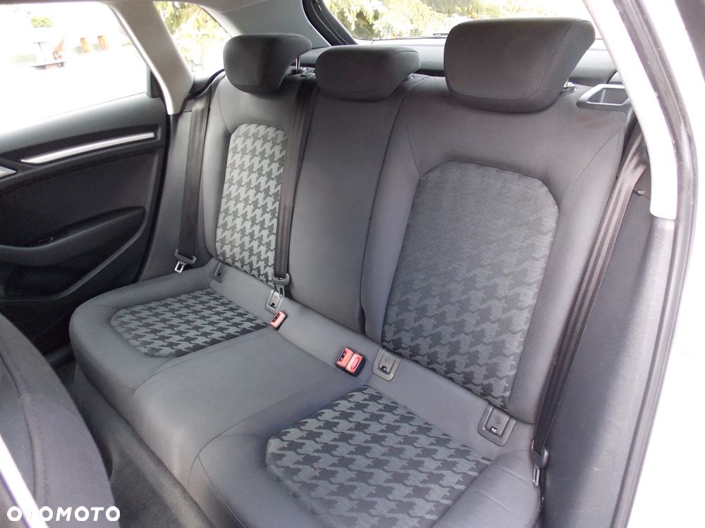 Audi A3 Sportback 1.6 TDI Attraction - 19