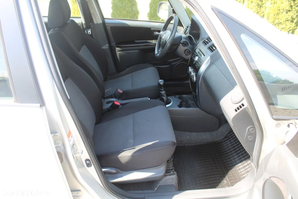 Suzuki SX4 1.6 Premium Outdoor - 16