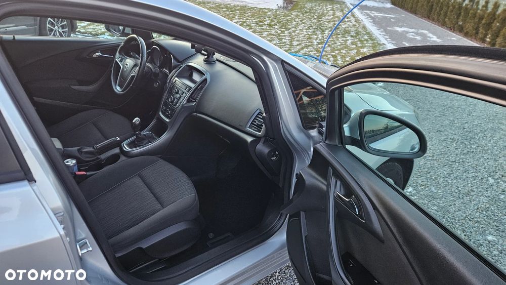 Opel Astra 1.4 T Enjoy - 29