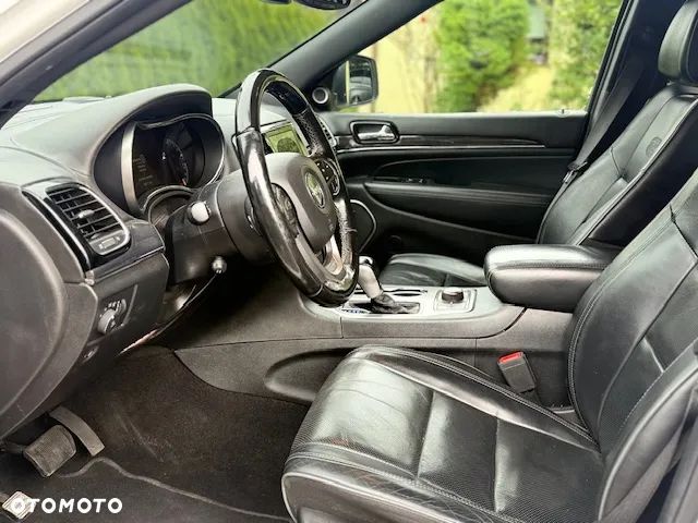 Jeep Grand Cherokee ver-3-6-v6-overland - 17