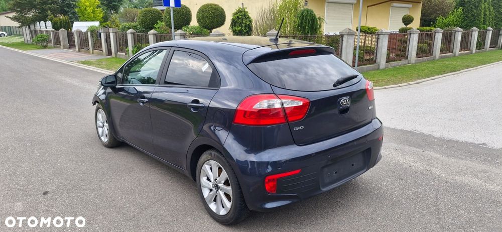 Kia Rio 1.4 CRDI Fifa World Cup Edition - 4