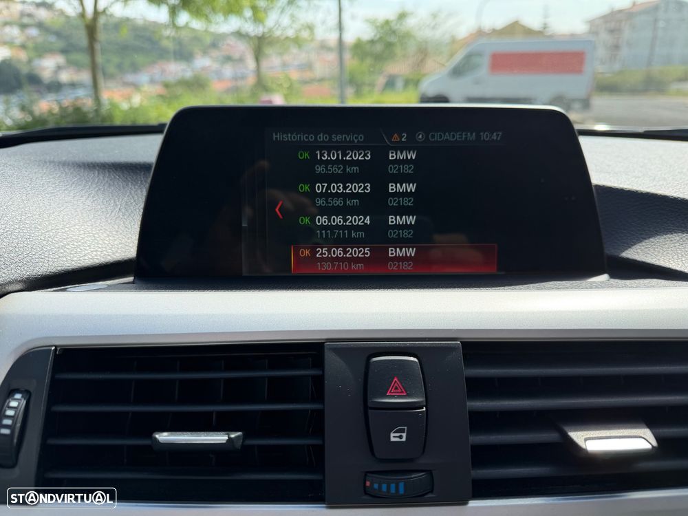 BMW 330 e iPerformance Line Luxury - 27