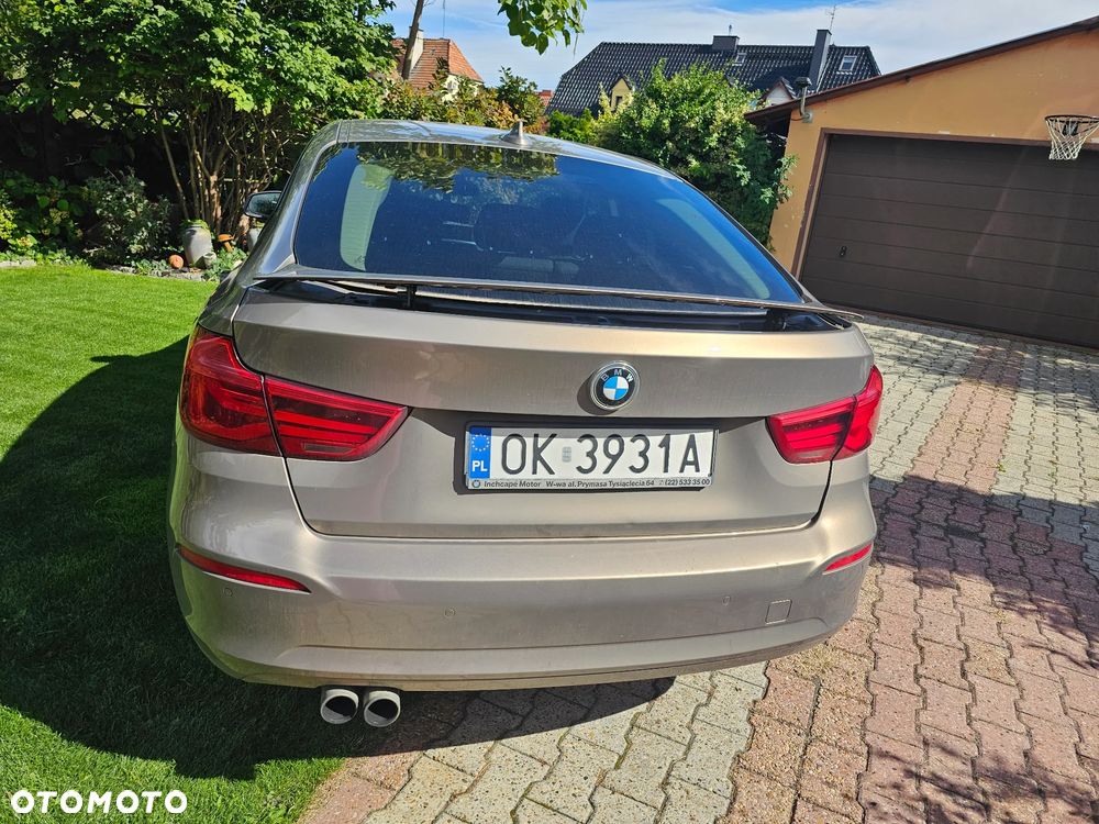 BMW Seria 3 320i xDrive - 17