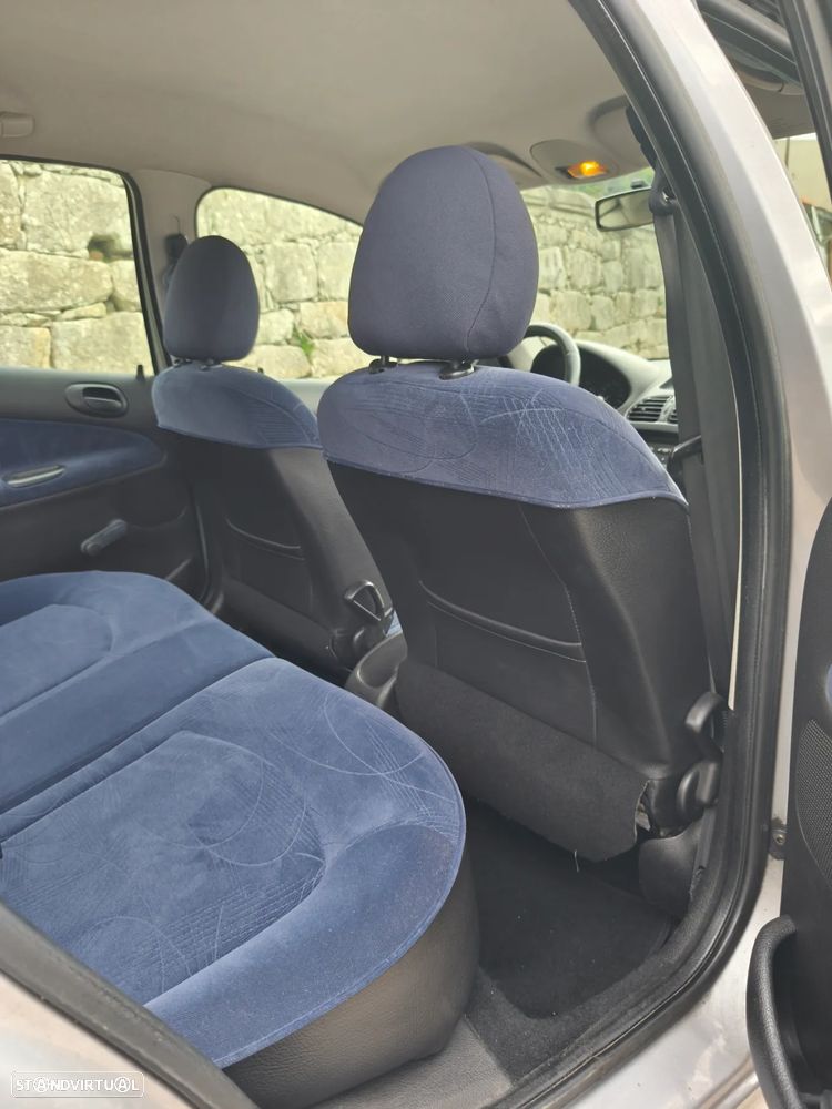 Peugeot 206 - 7